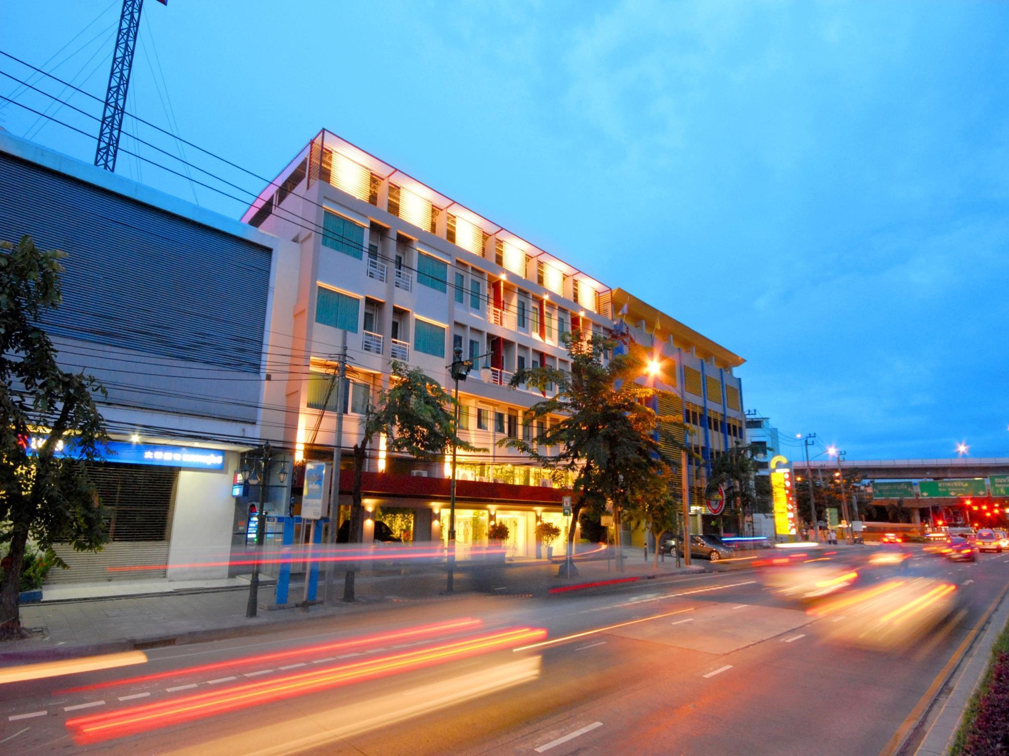 Bangkok Loft Inn Esterno foto